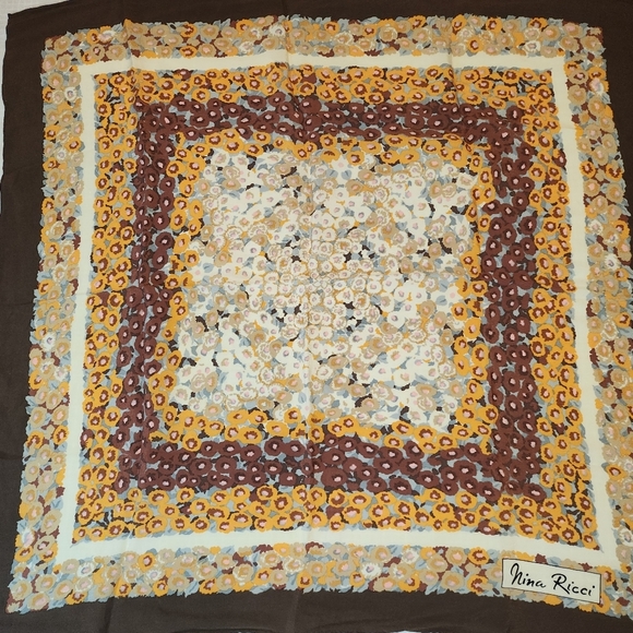 Nina Ricci Vintage scarf - Picture 5 of 13